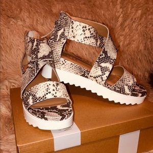 Steven Natural Comfort Kea Leather Platform Sandal